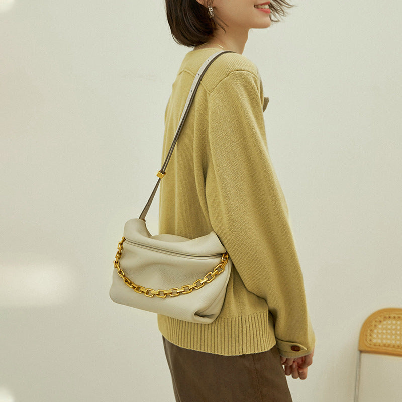 Sac nuage Astérope Pervenche Paris – cuir plissé à chaîne – photo 8