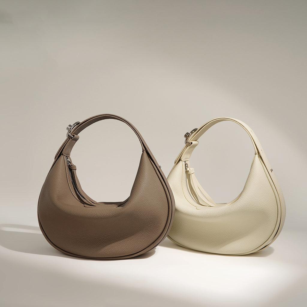Sac Nacre Pervenche Paris – demi-lune porté épaule, cuir de vache