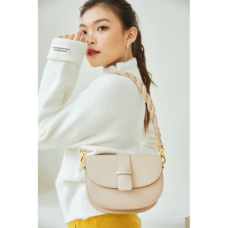 Sac Astrée Pervenche Paris – demi-rond en cuir – photo 3