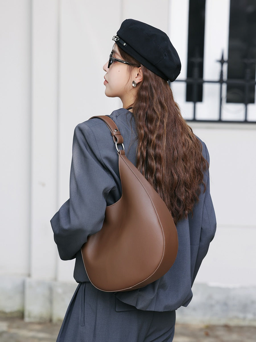 Sac croissant Célæno Pervenche Paris – cuir – photo 5