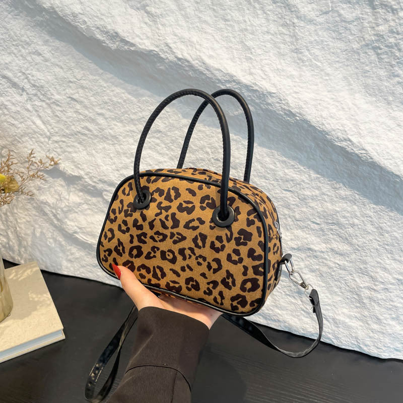 Sac Howlite Pervenche Paris – léopard velours – photo 4