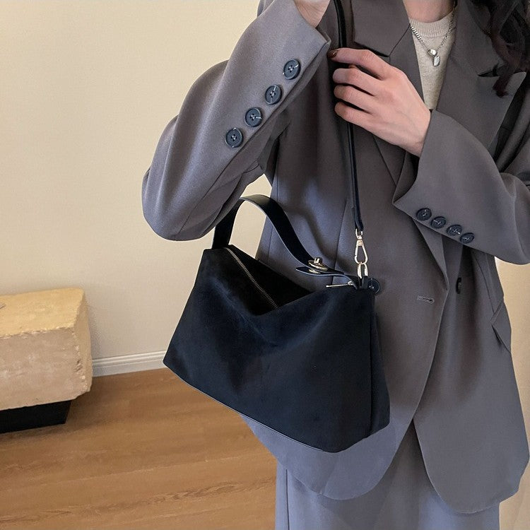 Sac Hématite Pervenche Paris – porté épaule effet daim – photo 3